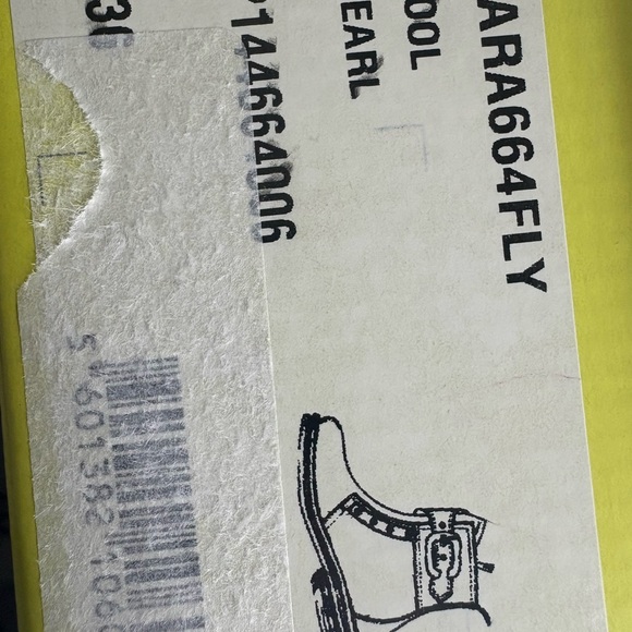 Fly London Kara Silver Metallic Lace-Up Buckle Boot size 38 NIB - Picture 10 of 10